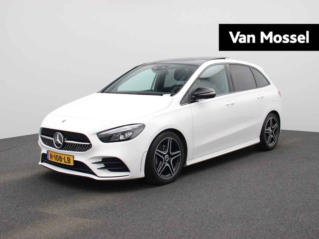 Mercedes-Benz B-klasse - 180 Business Solution AMG | PANORAMADAK | VIRTUAL COCKPIT | ACHTERUITRIJCAMERA | LED VERLI - AutoWereld.nl