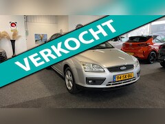 Ford Focus - 1.6-16V Ghia, Airco, Cruise, Trekhaak, Lichtmetaal