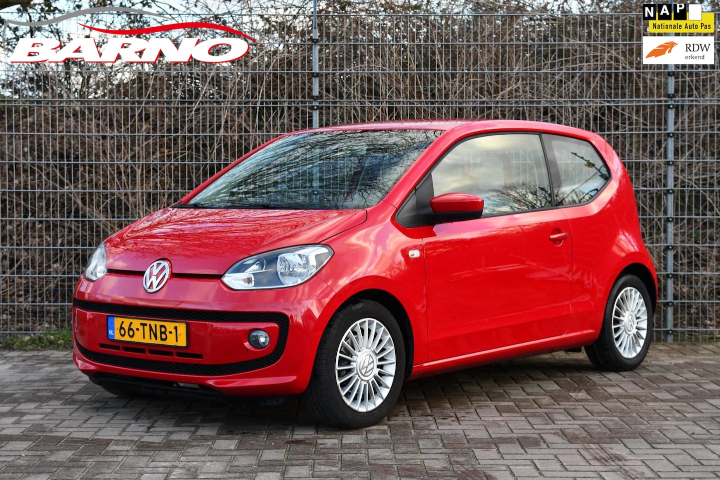 Volkswagen Up! - 1.0 high up! BlueMotion Cruise|PDC|Leder - AutoWereld.nl