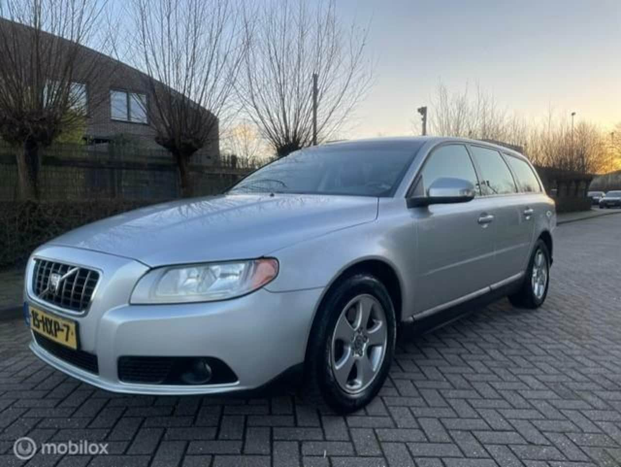 Volvo V70 - 2.0D Limited Edition 2.0D Limited Edition - AutoWereld.nl