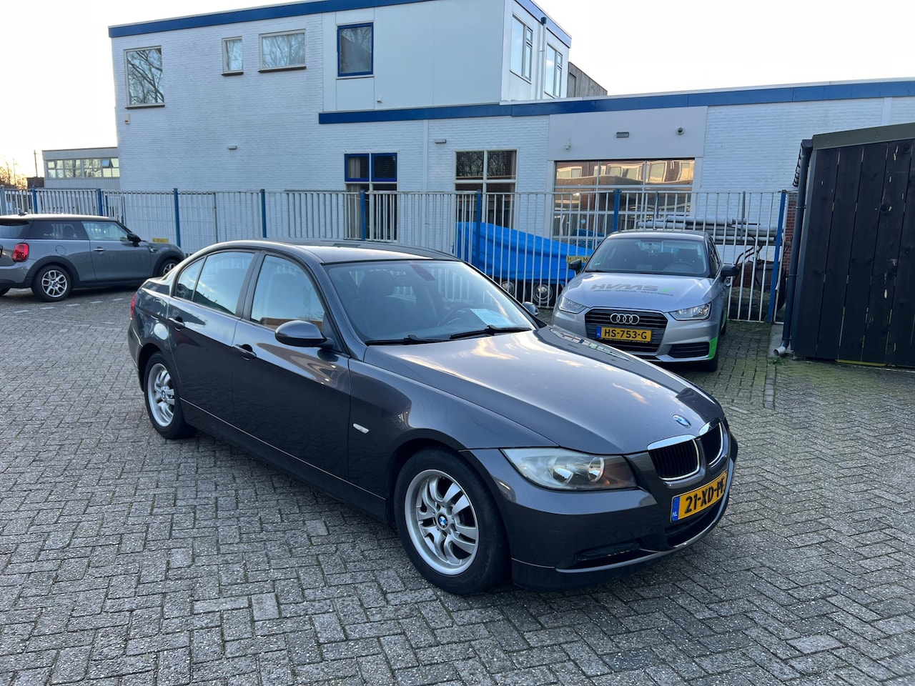 BMW 3-serie - 318i High Executive 318i High Executive - AutoWereld.nl