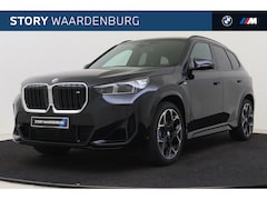 BMW X1 - M35i High Executive Automaat / Panoramadak / M Sportstoelen / Adaptieve LED / M Adaptief o