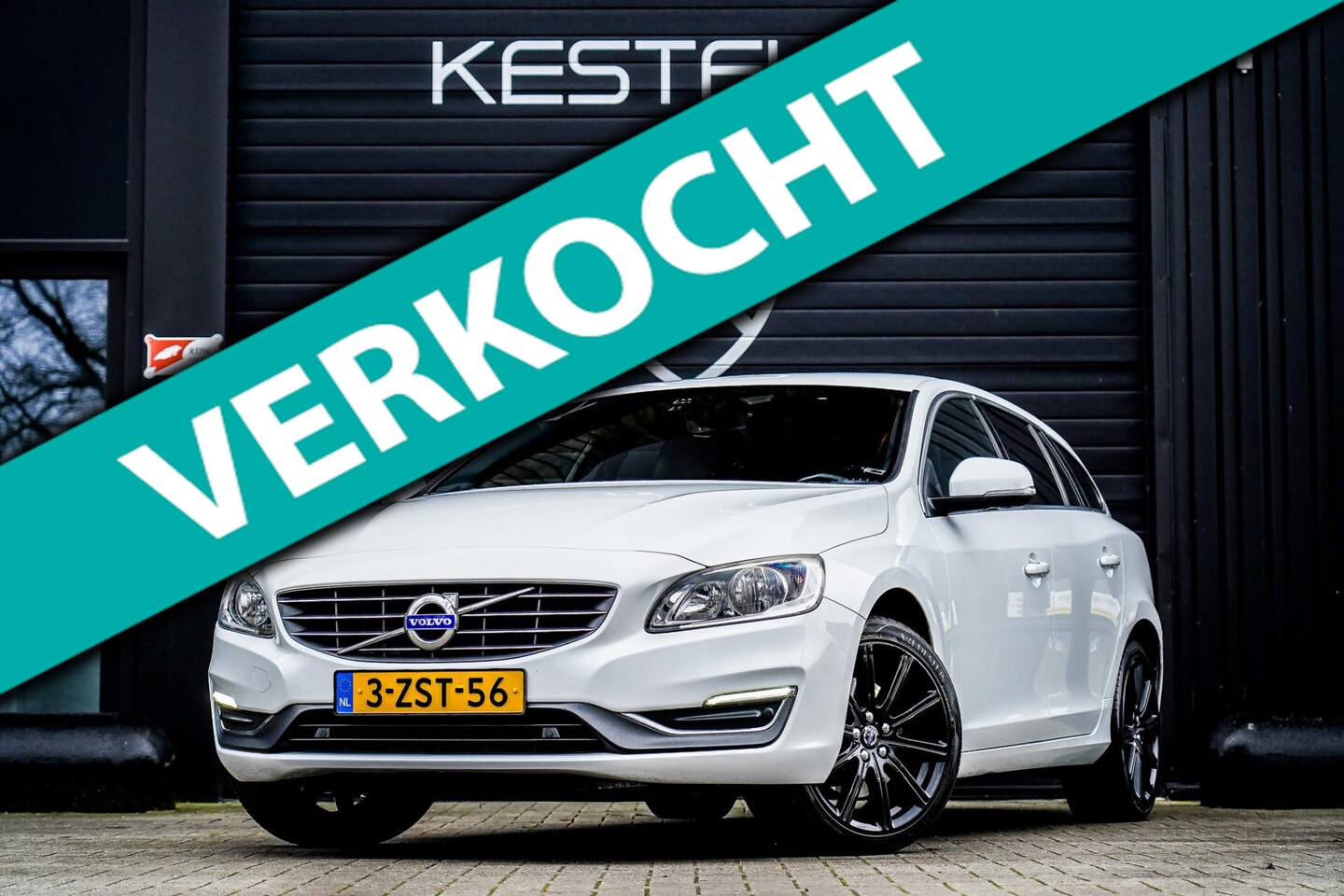 Volvo V60 - 2.0 T5 Summum TREKHAAK/RTI/STOELVERWARMING/NAP LOGISCH - AutoWereld.nl