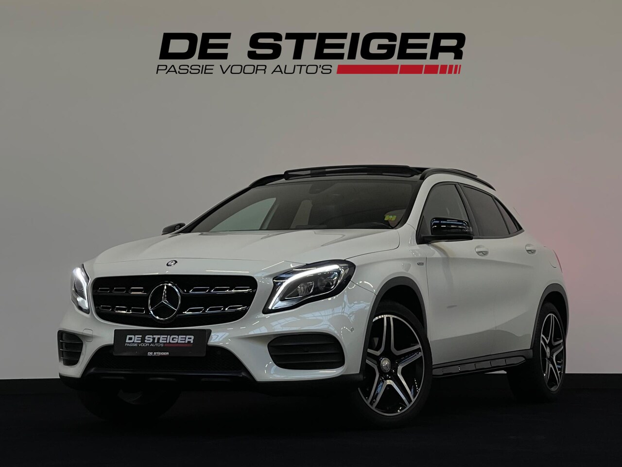 Mercedes-Benz GLA-Klasse - 200 AMG Peak Edition Night Panorama Sfeerverlichting Camera - AutoWereld.nl