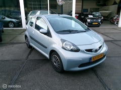 Toyota Aygo - 1.0-12V +