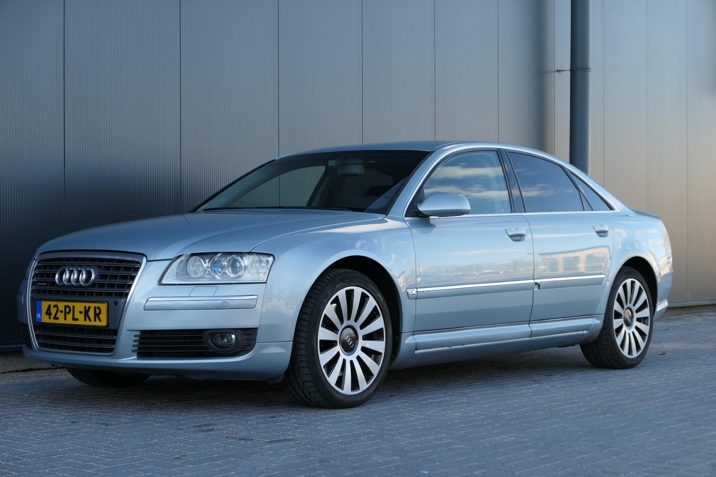 Audi A8 - 4.2 quattro Pro Line 335pk Facelift NAP Schuifdak Navi Leder Youngtimer - AutoWereld.nl