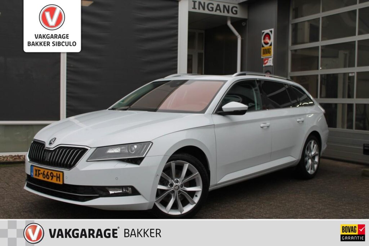 Skoda Superb - 1.5 TSI ACT STYL BUSINESS PANORAMADAK LEER TREKHAAK - AutoWereld.nl