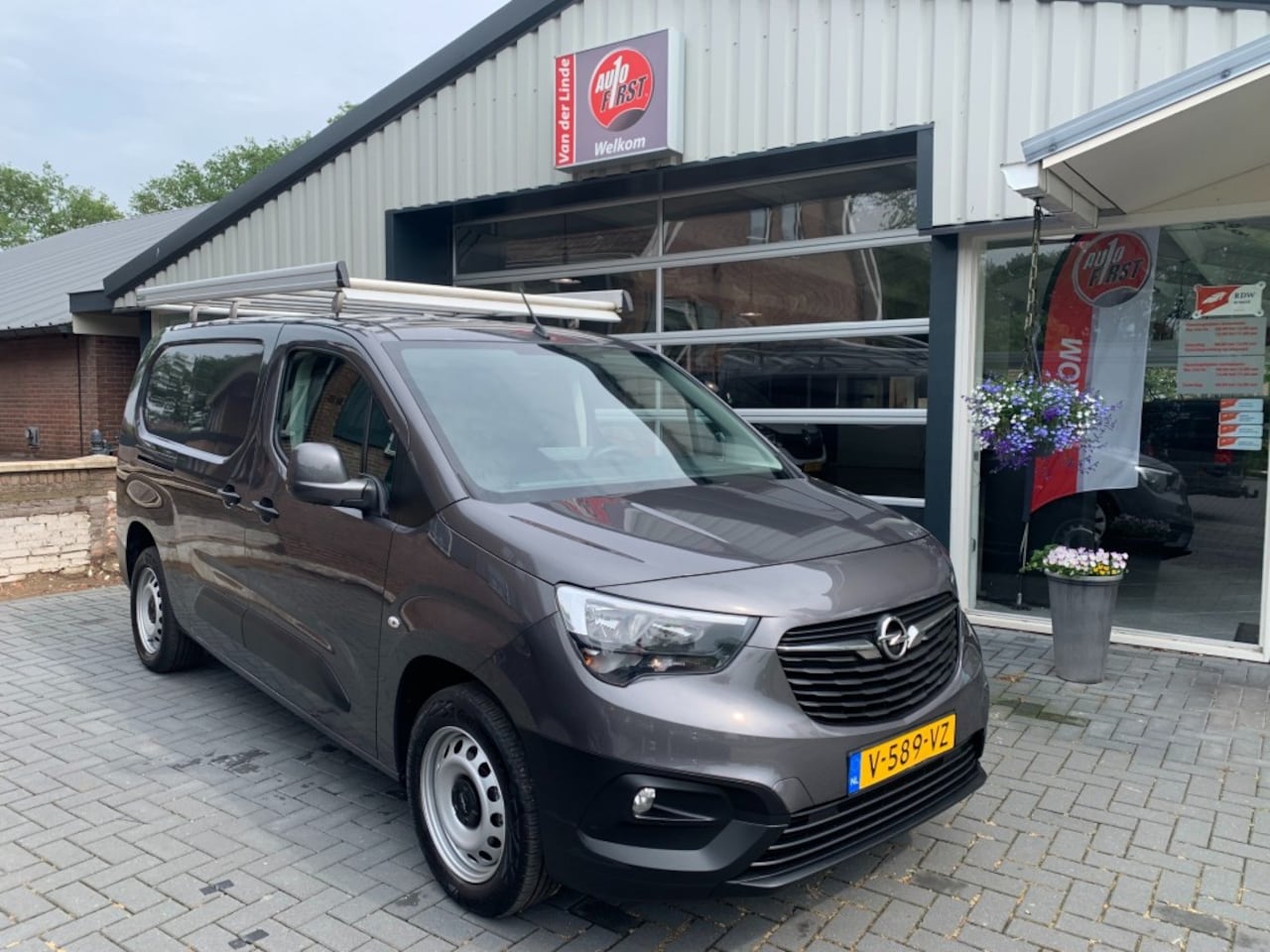 Opel Combo - 1.6D L2H1 Edition 1.6D L2H1 Edition, Cruise control, Airco, Navi - AutoWereld.nl