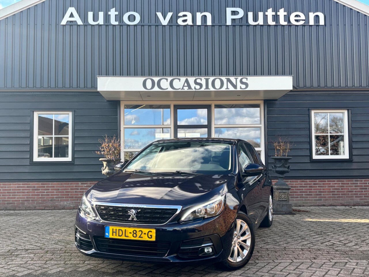 Peugeot 308 - 1.2 PureTech Blue Lease Premium / Navigatie / Cruise / Clima / LED / Parkeersensoren / - AutoWereld.nl