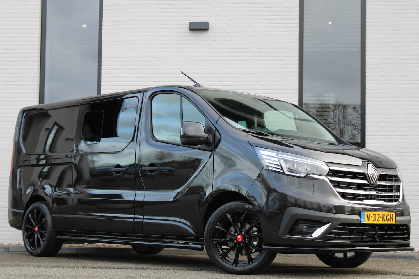 Renault Trafic - 2.0 dCi Aut / BPM VRIJ / DC / 170 PK / Lang / Edition / Luxe / 2x Schuifdeur / Led / Camer - AutoWereld.nl