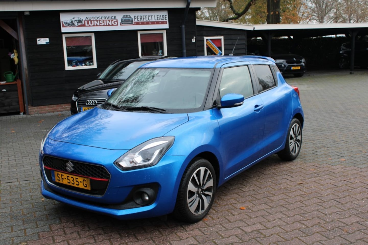 Suzuki Swift - 1.0 STIJL Automaat 5 deurs - Navi Camera climate control - AutoWereld.nl