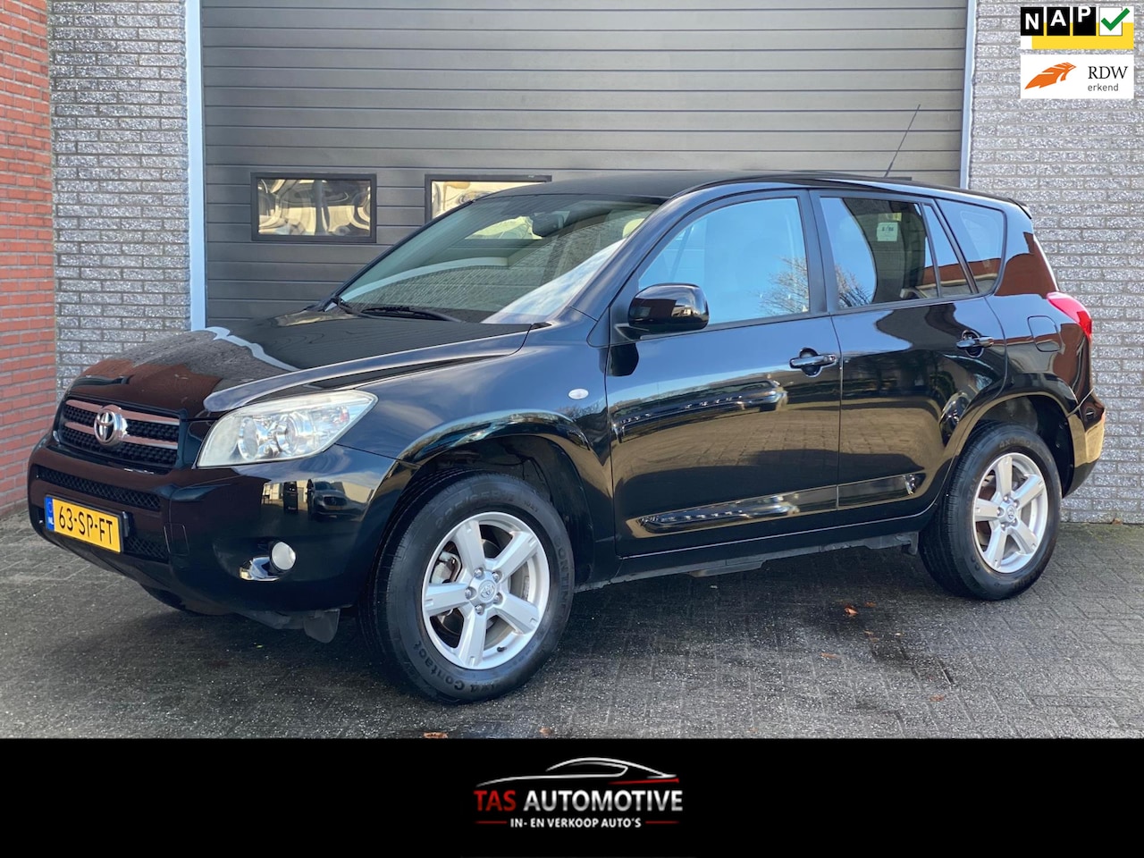 Toyota RAV4 - 2.0 VVTi Executive 4x4 / LEER / CRUISE / CLIMA - AutoWereld.nl