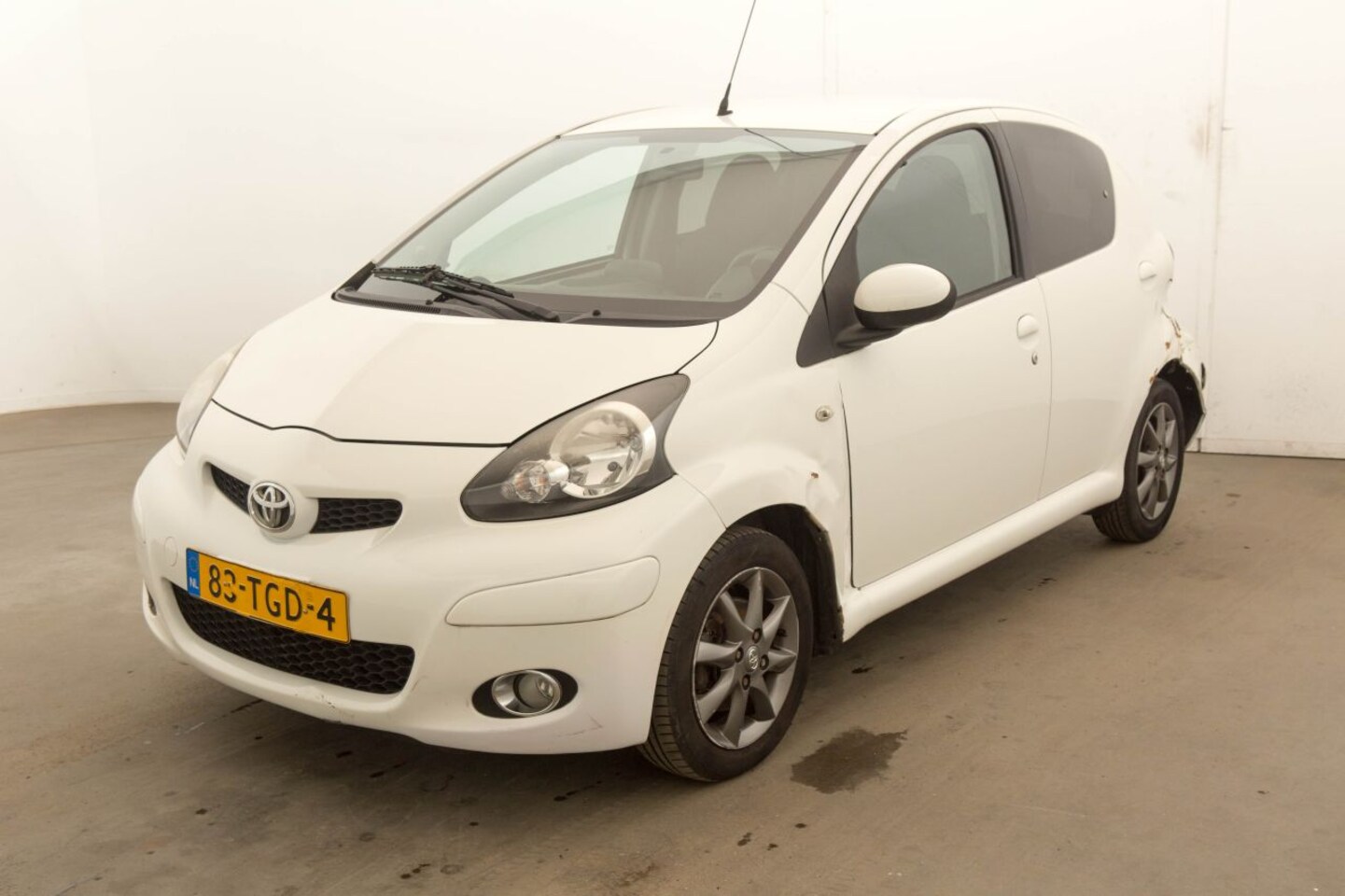 Toyota Aygo - 1.0-12V Dynamic Navigator 1.0-12V Dynamic Navigator - AutoWereld.nl