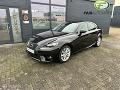 Lexus IS - 300h Business Line Pro