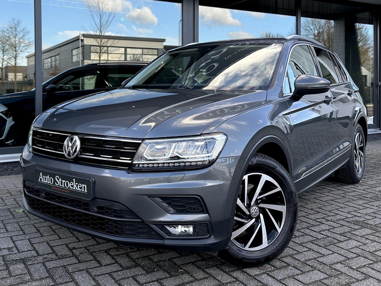 Volkswagen Tiguan - 1.5 TSI DSG-7 Navi Trekhaak Camera LED - AutoWereld.nl