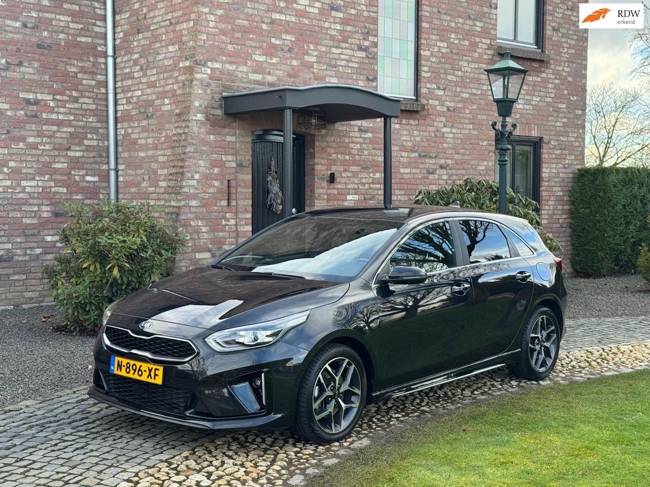 Kia Cee'd - Ceed 1.0 T-GDi GT-Line Business Edition 17000km!! - AutoWereld.nl