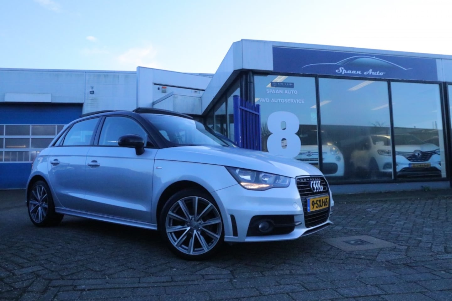 Audi A1 Sportback - 1.2 TFSI Admired l Panodak l Navi l Airco - AutoWereld.nl