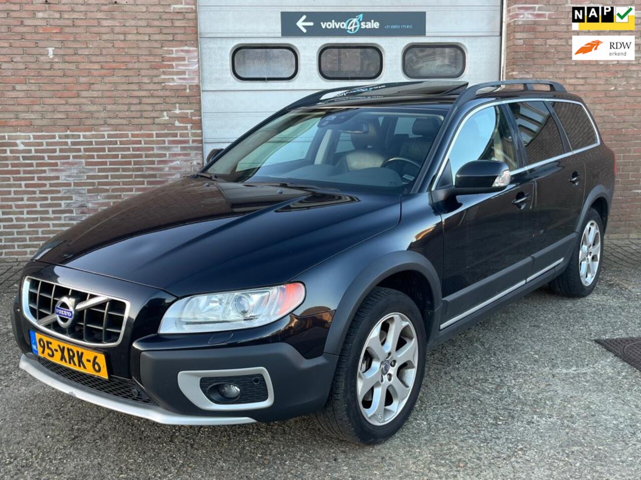 Volvo XC70 - 2.0 D3 FWD Summum Automaat schuifdak MY 2012 - AutoWereld.nl