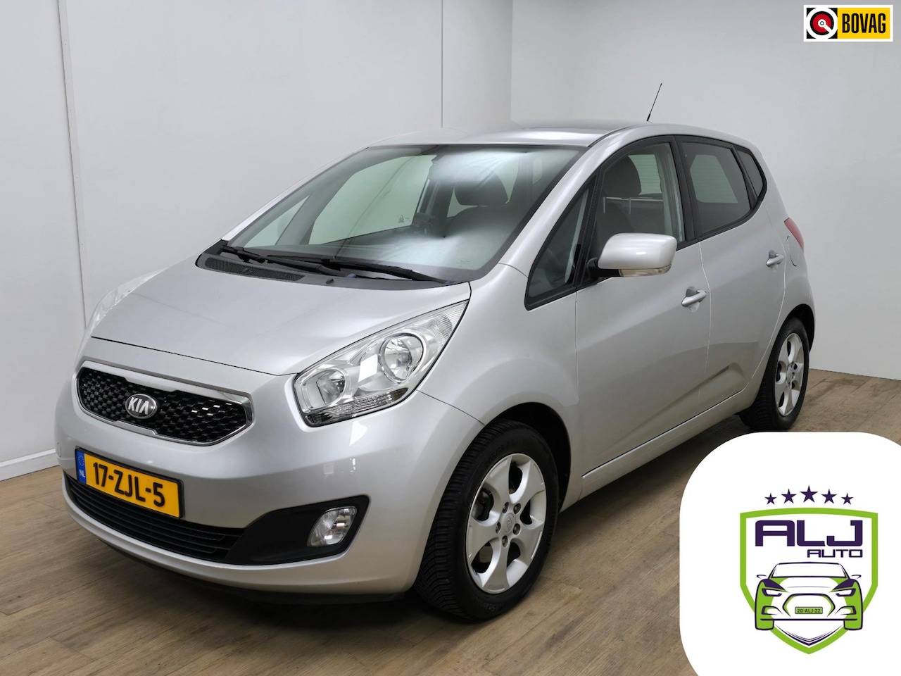 Kia Venga - Occasion 1.4 CVVT Super Pack met trekhaak | Carplay | Tweedehands Kia Venga in zilverkleur - AutoWereld.nl