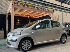 Toyota Aygo - 1.0-12V + *LUXE UITVOERING/AIRCO/LM VELGEN