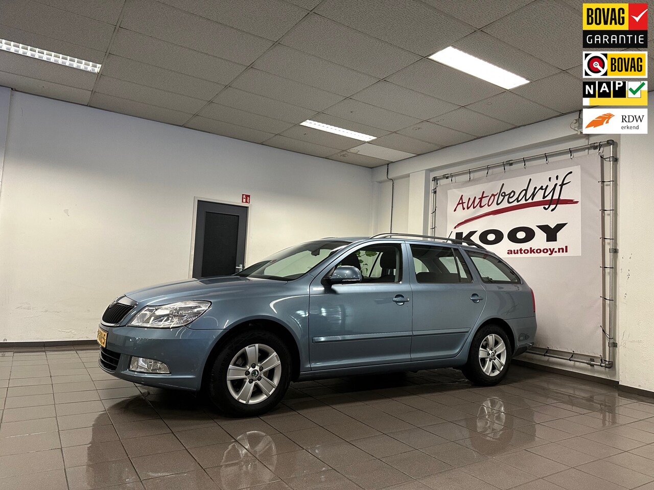 Skoda Octavia Combi - 1.2 TSI Ambition Business Line * 1e Eig / Dealer onderhouden / Trekhaak / NL Auto * - AutoWereld.nl