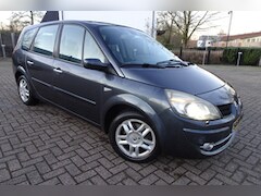 Renault Grand Scénic - 2.0-16V Tech Line AIRCO * LMV * NAVI * Pano dak * Leer * Trekhaak *