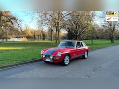 MG B type - GT Zeer mooie GT Overdrive. Nieuw gespoten en gereviseerd