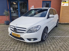 Mercedes-Benz B-klasse - 180 EFF Navi Stoelverwarming Airco