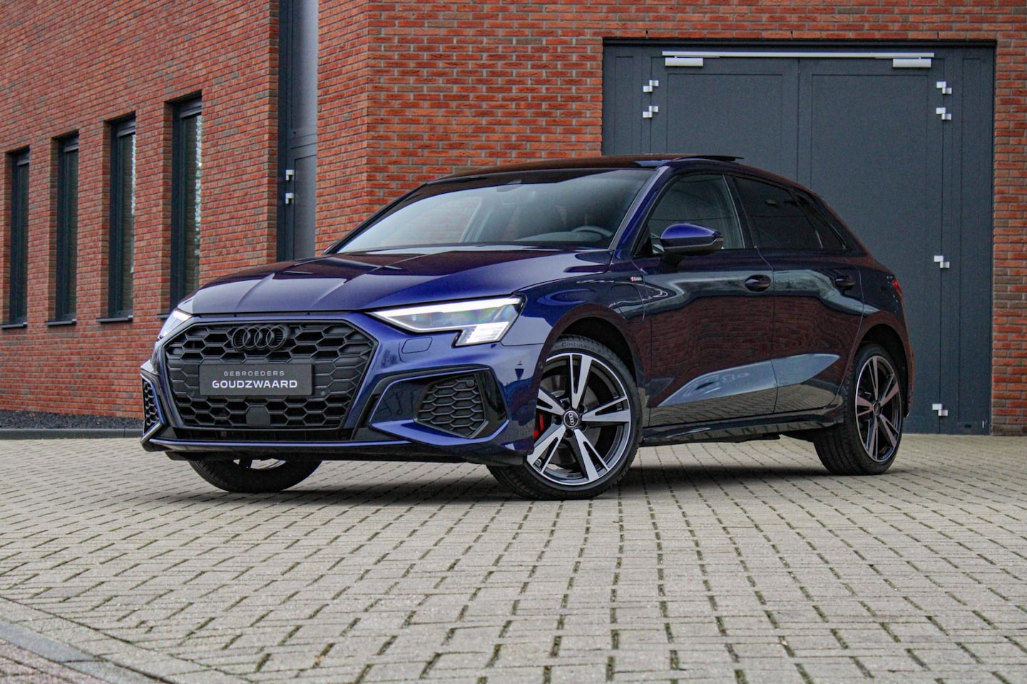 Audi A3 Sportback - 45 TFSI e S edition Competition | S-zetels | VOL LEER | B&O | Pano - AutoWereld.nl