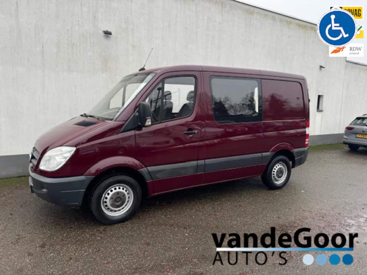 Mercedes-Benz Sprinter - 210 2.2 CDI, '11, 51000 km, rolstoelbus, in een keurige staat ! - AutoWereld.nl