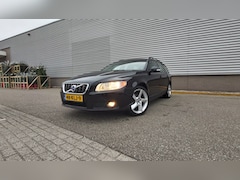 Volvo V70 - 2.0 Limited Edition 18inch Volvo velgen met Michellin all-season banden