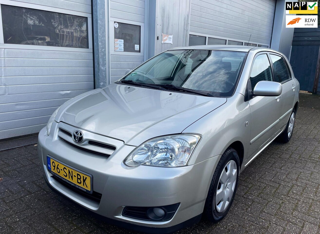 Toyota Corolla - 1.6 VVT-i Linea Sol 5DR-Clima-Cruise-New APK - AutoWereld.nl