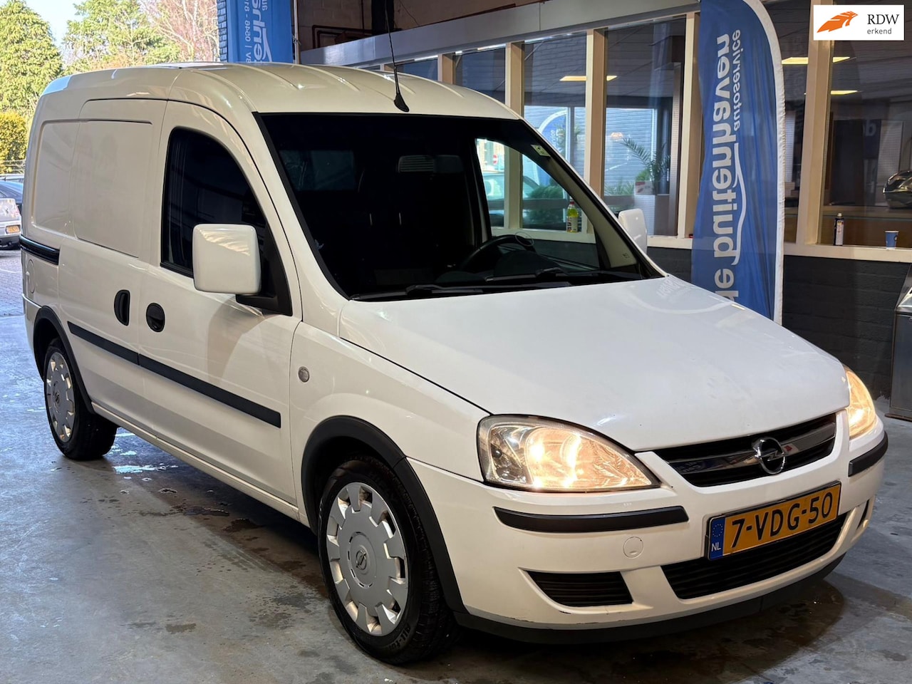 Opel Combo - 1.3 CDTi Comfort 1.3 CDTi Comfort - AutoWereld.nl