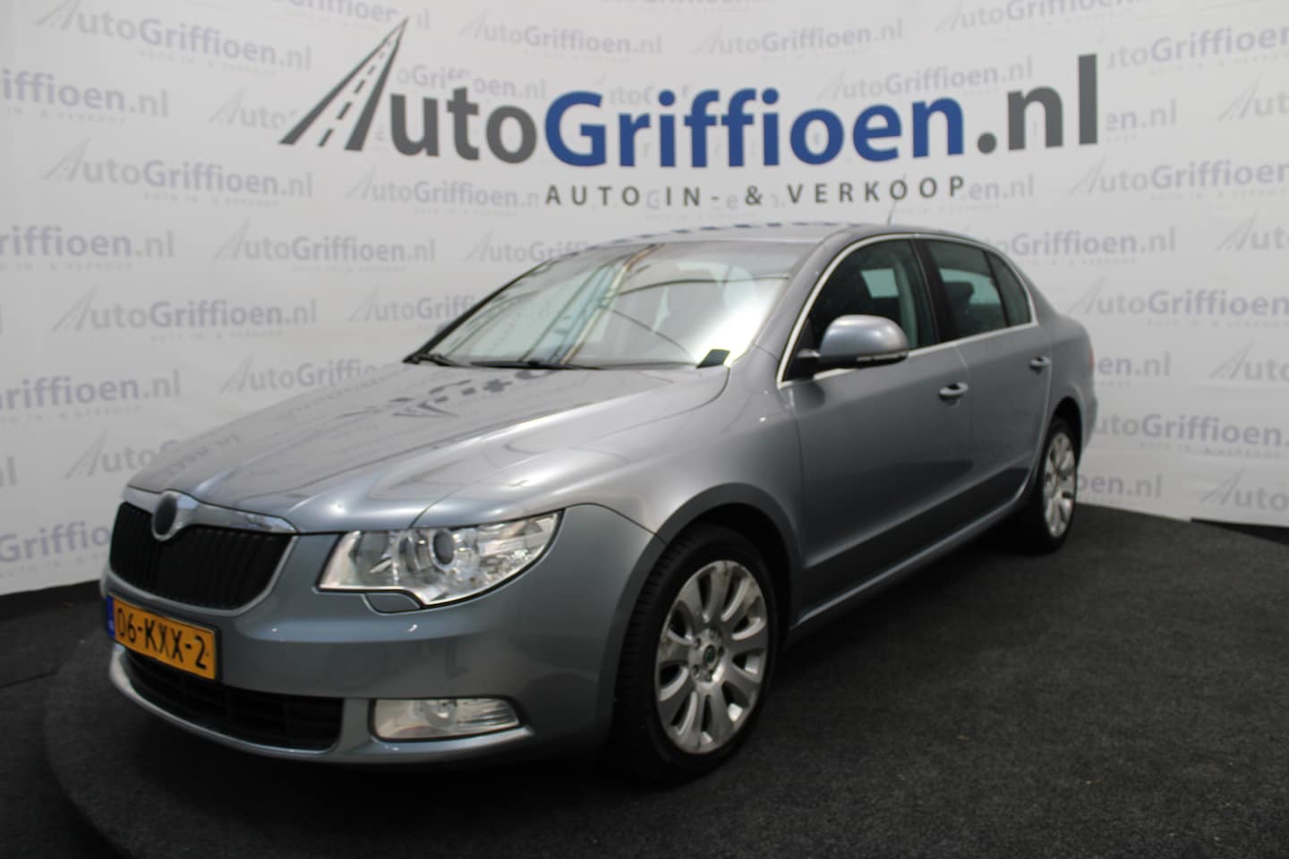 Skoda Superb - 1.8 TSI Ambition nette sedan met trekhaak 1e eigenaar - AutoWereld.nl