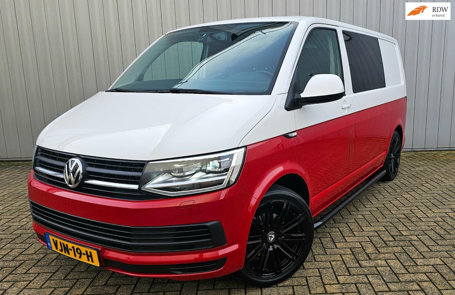 Volkswagen Transporter - 2.0 TDI DC. 6 Pers !! Highline LED,Automaat.Nieuwstaat - AutoWereld.nl