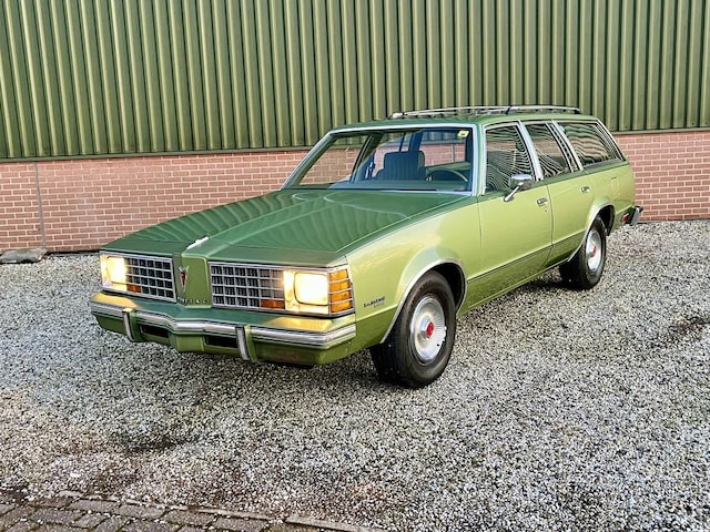pontiac-le-mans-grand-le-mans-safari-wagon-4-9.jpg