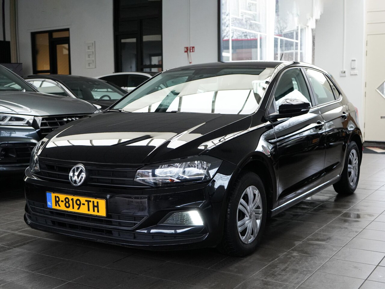 Volkswagen Polo - 1.0 MPI Comfortline Business | AIRCO | SENSOREN - AutoWereld.nl