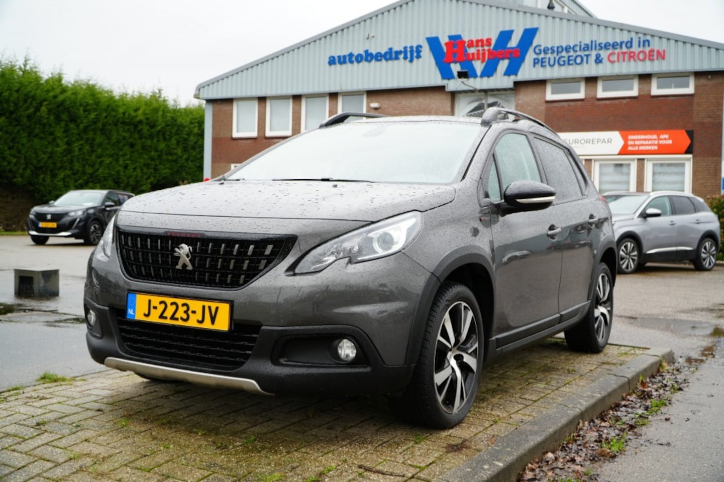 Peugeot 2008 - GT-LINE 1.2-130PK EAT6 ATOMAAT - CLIMATE CONTROLE - NAVI - TREKH - AutoWereld.nl