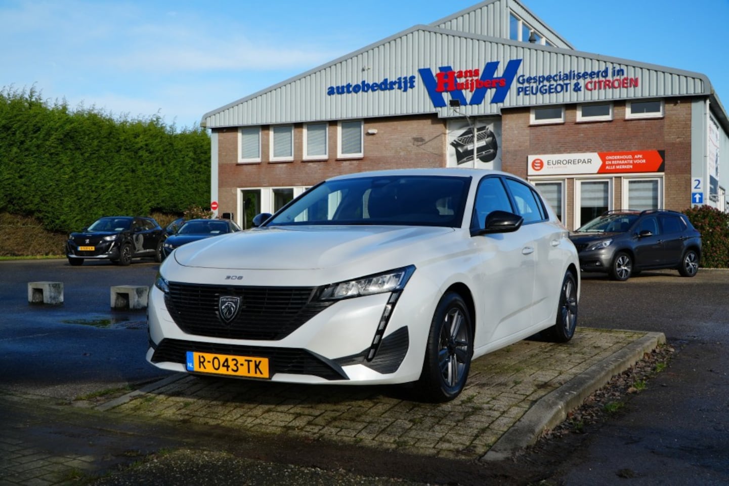 Peugeot 308 - ACTIVE PACK BUSINESS 1.2-110PK 5-DEURS -NAVI - CARPLAY - - AutoWereld.nl