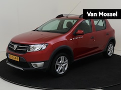 Dacia Sandero Stepway - 0.9 TCe S&S Lauréate | Navigatie | Trekhaak | parkeersensoren | All-Season-banden