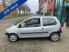 Renault Twingo - 1.2-16V Epicéa | INITIALE PARIS | NW APK TM 26/01/2026 PARKEERSENSOREN ACHTER EL.RAMEN + E