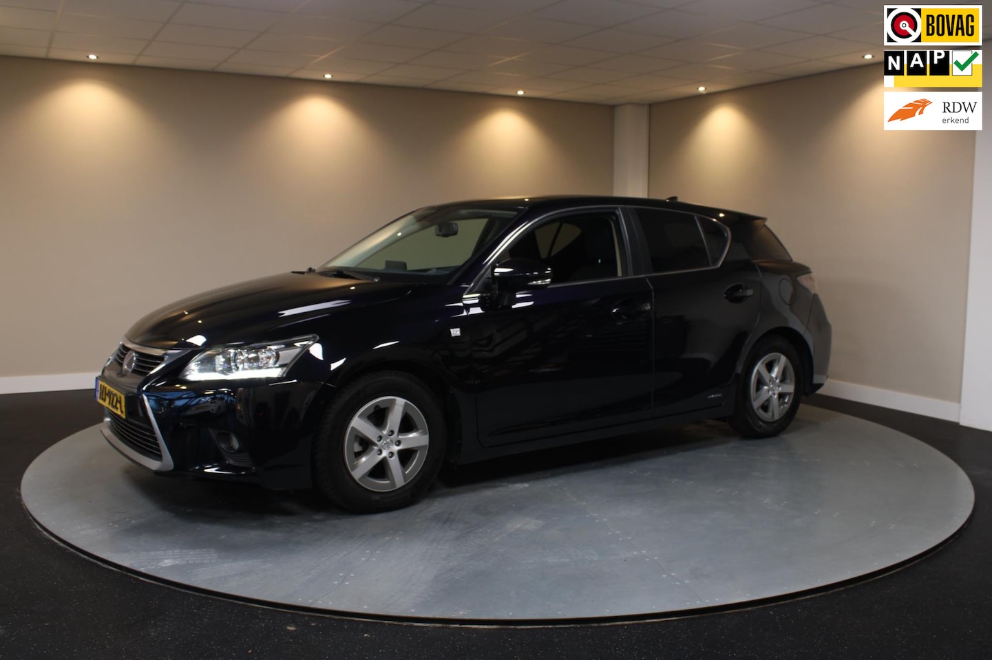 Lexus CT 200h - 25th Edition *Hybride Automaat* Stoelverw. - AutoWereld.nl