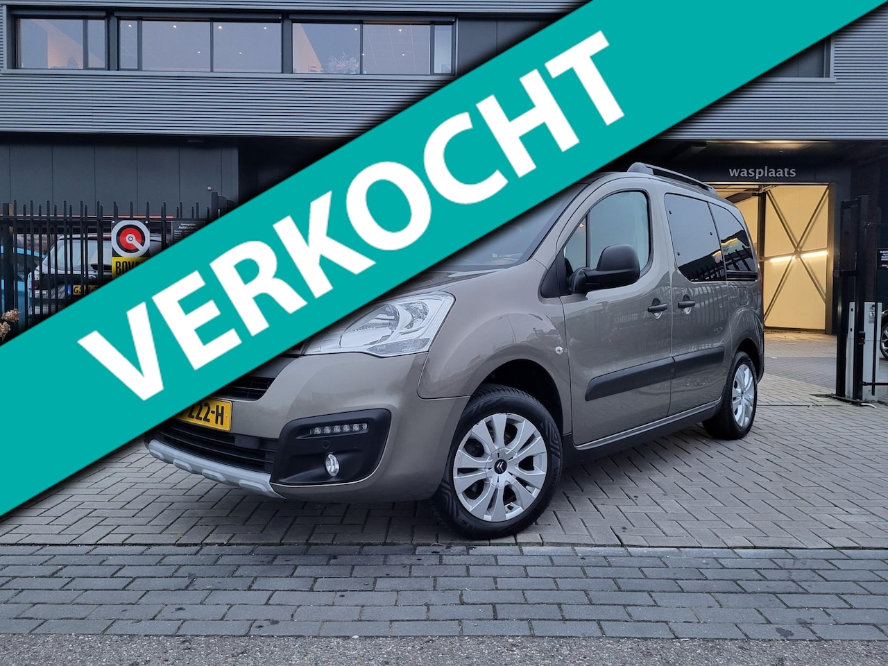 Citroën Berlingo - 1.2 PureTech XTR | Panoramadak, camera, navigatie, - AutoWereld.nl