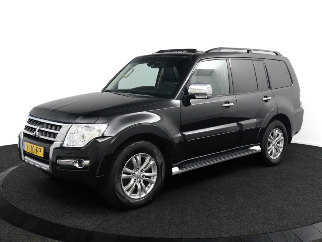 Mitsubishi Pajero - 3.2 DI-D B-stijl Mitsubishi Mitsubishi pajero/montero - AutoWereld.nl