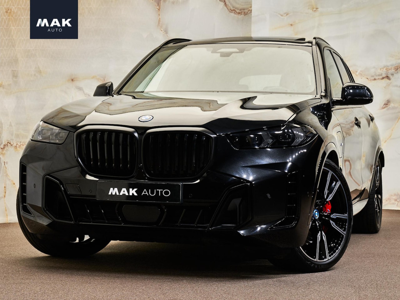 BMW X5 - xDrive50e M Sport Pro, H/K, pano, carbon intr., Merino, luchtv., HUD, tr.haak, 22'', priva - AutoWereld.nl