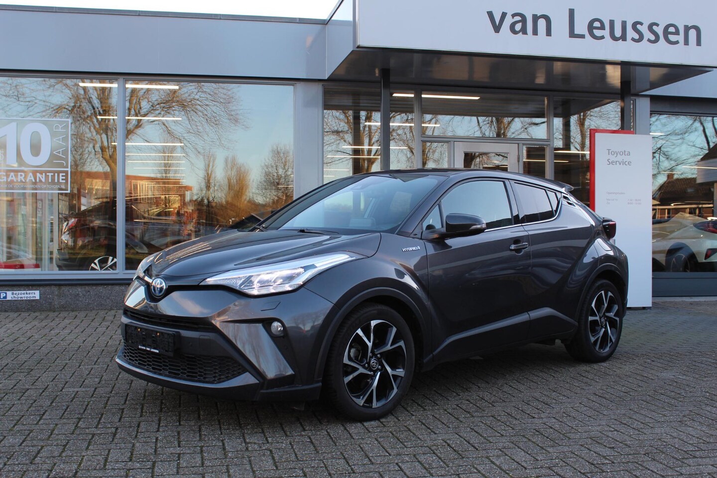 Toyota C-HR - 1.8 HYBRID DYNAMIC STOEL&STUURVERW. KEYLESS APPLE/ANDROID - AutoWereld.nl