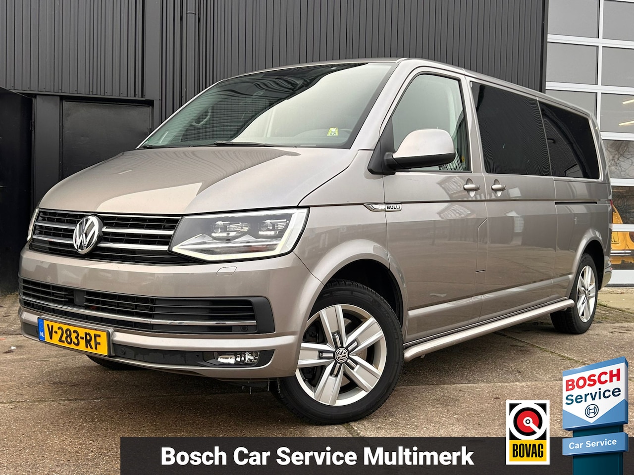 Volkswagen Transporter - 2.0 TDI L2H1 DC Highline | Open Dak | LED | LEDER | BearLock | 2x Schuifdeur - AutoWereld.nl