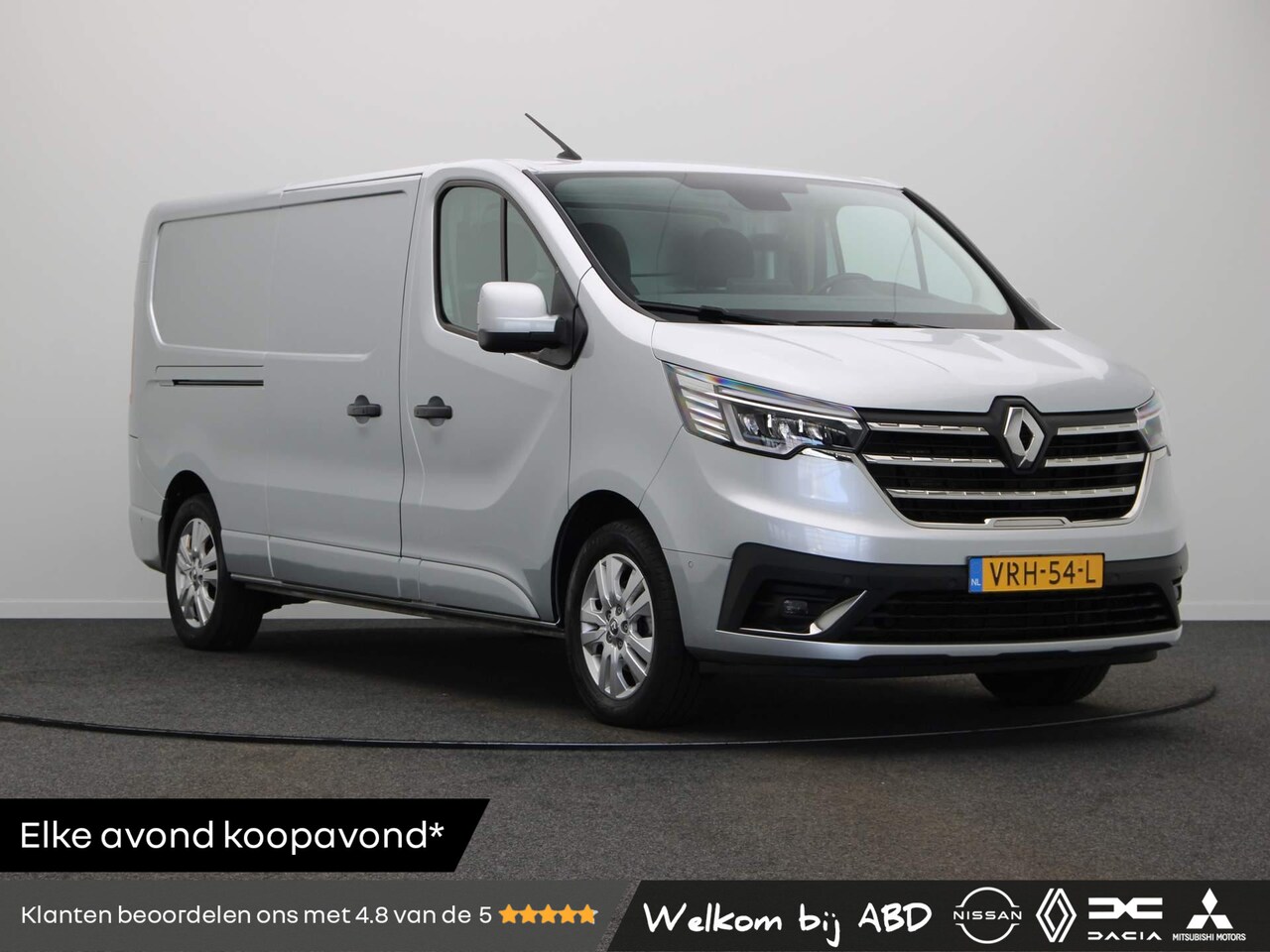 Renault Trafic - 2.0 dCi 170 T30 L2H1 Luxe | Laadruimtebetimmering | Trekhaak | Achteruitrijcamera | Climat - AutoWereld.nl