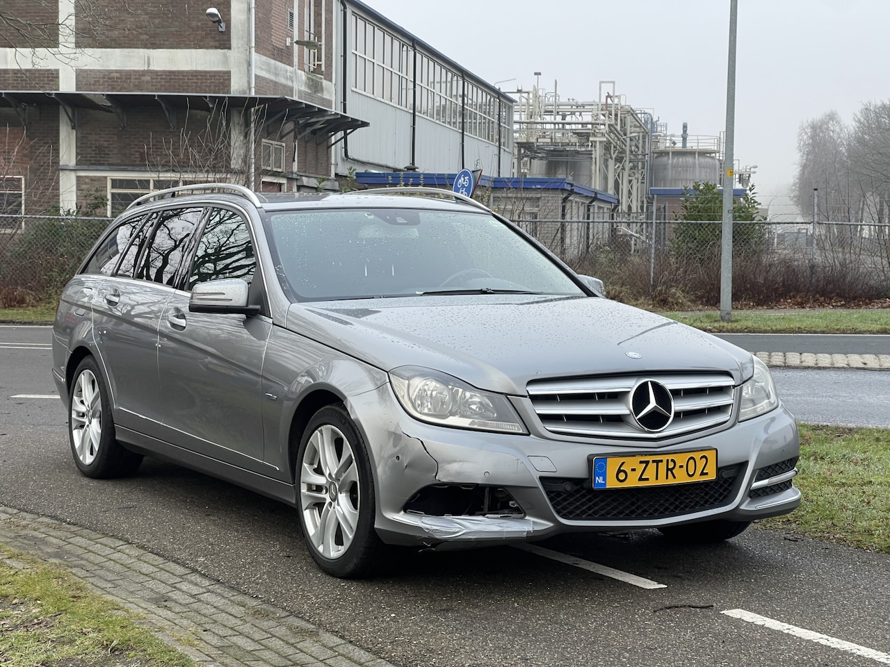 Mercedes-Benz C-klasse - 180 CDI Avantgarde | EXPORT | Automaat | Facelift | NAV | Half lederen bekleding | Trekhaa - AutoWereld.nl