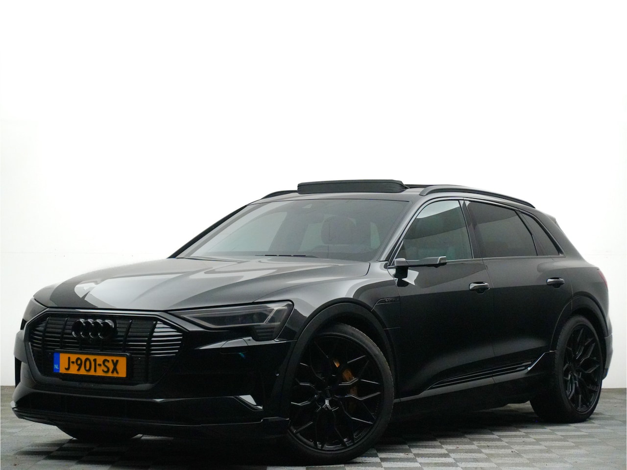 Audi e-tron - 55 quattro LTD Edition (nightvision,B&O,360,headup,23 inch concaver) - AutoWereld.nl